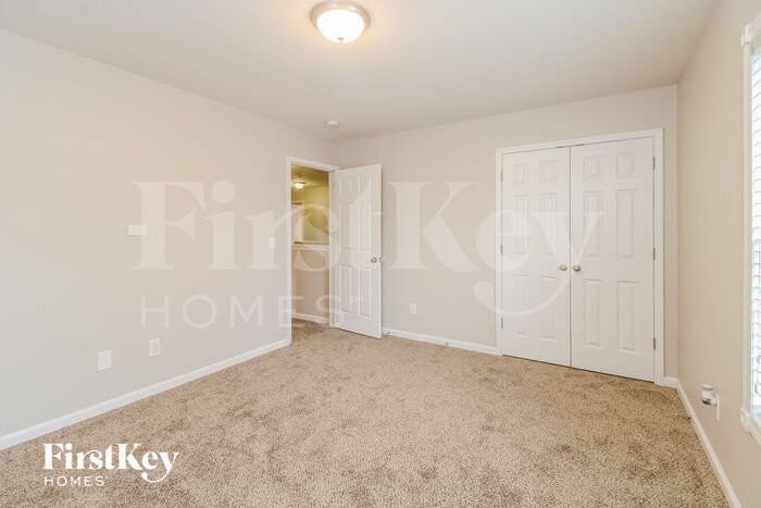 Building Photo - 4609 Meadowside Terrace