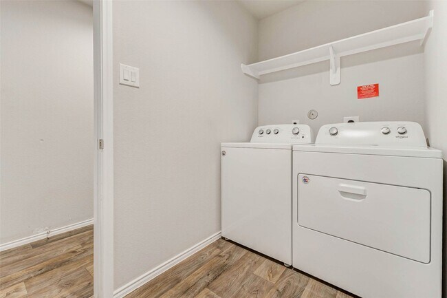 Building Photo - 23135 Barrington Bluff Trail