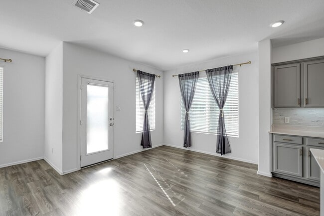 Building Photo - 19017 Sonora Chase Dr