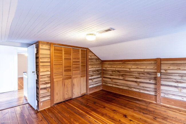 Building Photo - 7889 Blenheim Rd