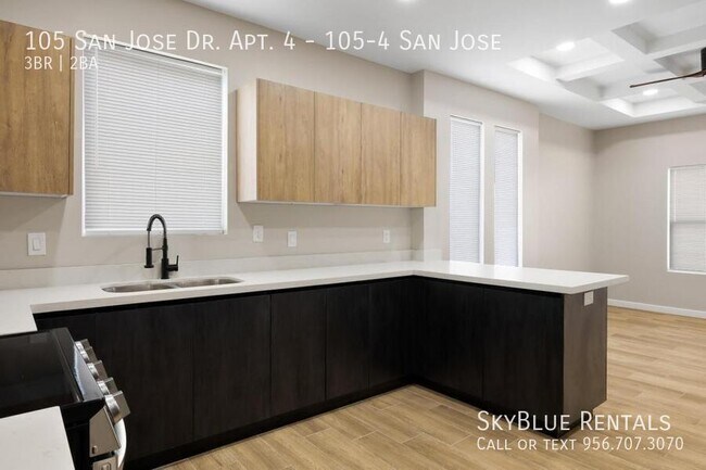 Building Photo - 105 San Jose Dr