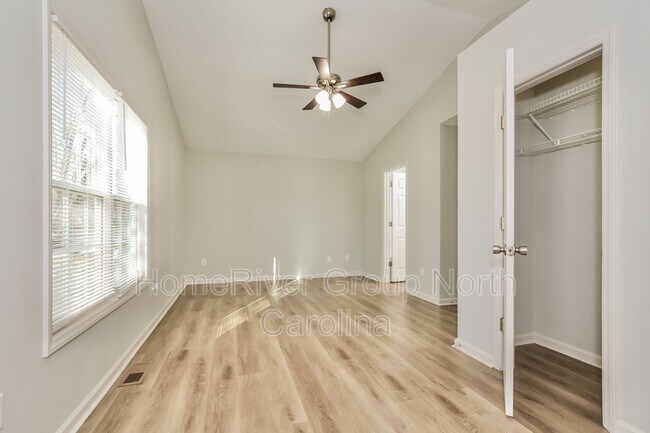 Building Photo - 4208 Princeton Ave