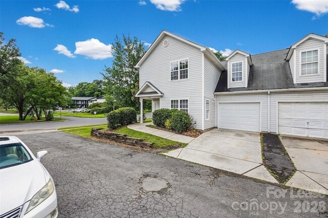 Building Photo - 5194 Brooktree Dr