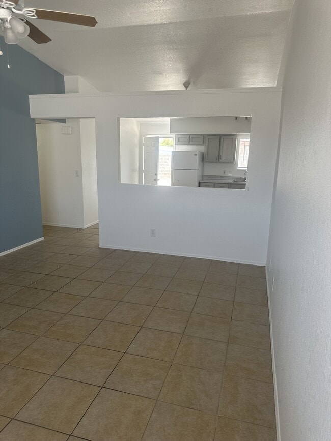 Building Photo - 9416 W Rafael Dr