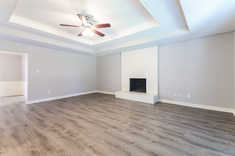 Building Photo - 405 W Marble St