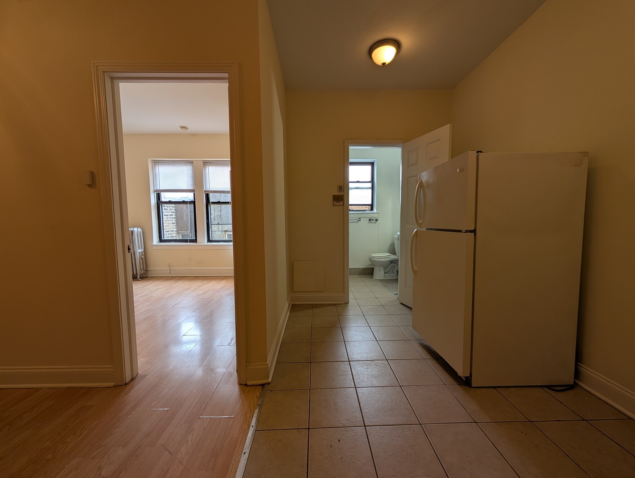 Building Photo - 4848 N Damen Ave