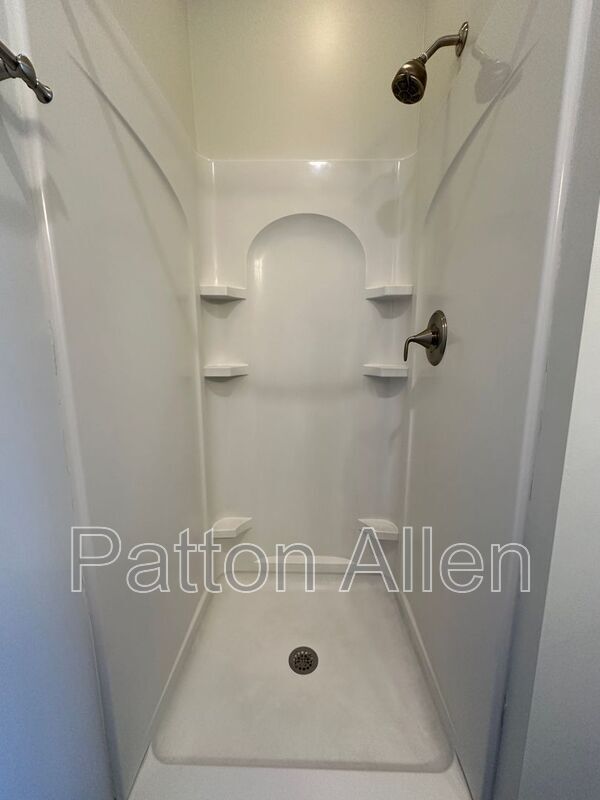 Building Photo - 444 Haywood Rd