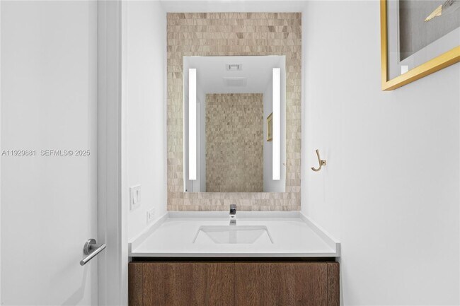 Building Photo - 88 SW 7th St