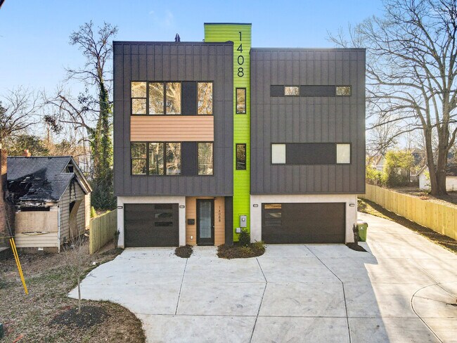 Building Photo - 1111 Dade St