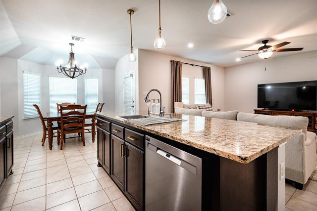 Building Photo - 525 Cottonview Dr