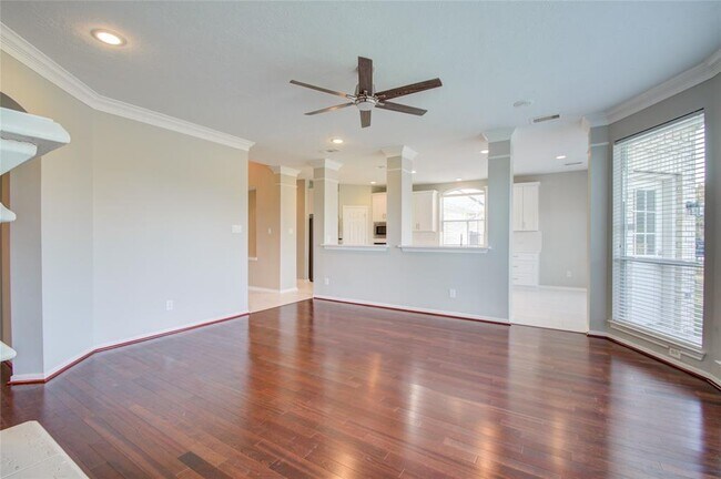 Building Photo - 10906 Castle Peak Dr