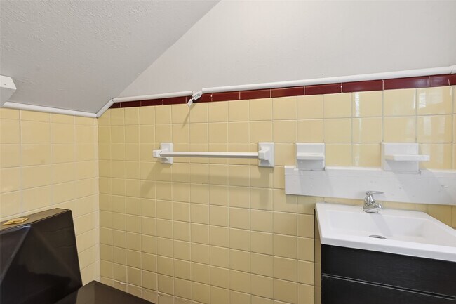 Building Photo - 3410 Austin St