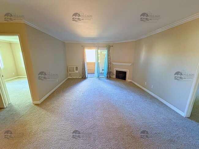 Building Photo - Second Story 2 Bd/2Ba Townhouse in San Marcos