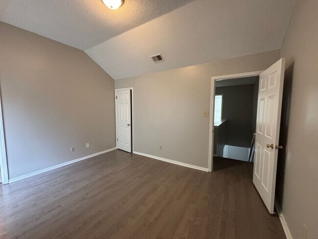 Building Photo - 8349 Honey Dew Cove