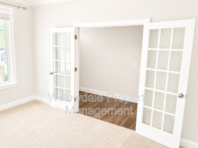 Building Photo - 208 Daisy Grove Ln