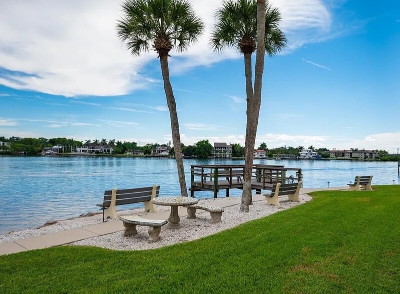 Building Photo - 1300 N Portofino Dr