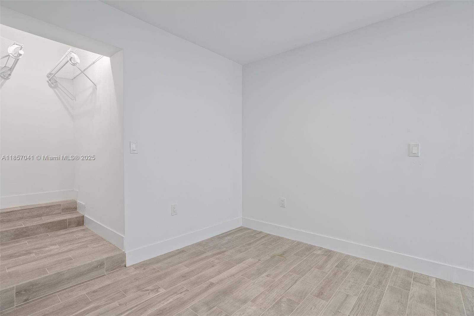 Building Photo - 434 Aragon Ave
