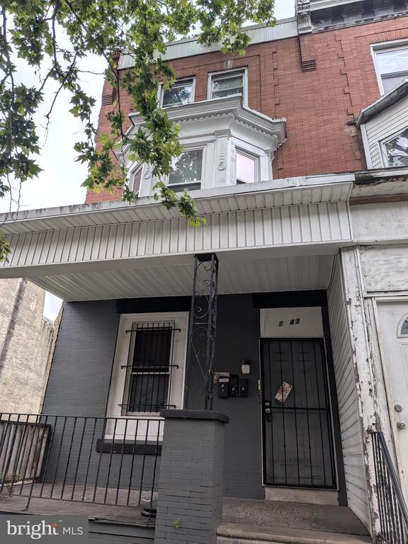 Primary Photo - 1343 W Pike St