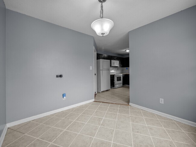 Building Photo - 1020 Furia Dr