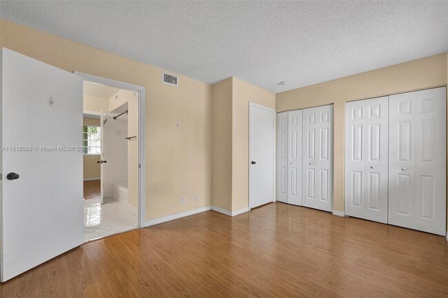 Building Photo - 3905 San Simeon Ln