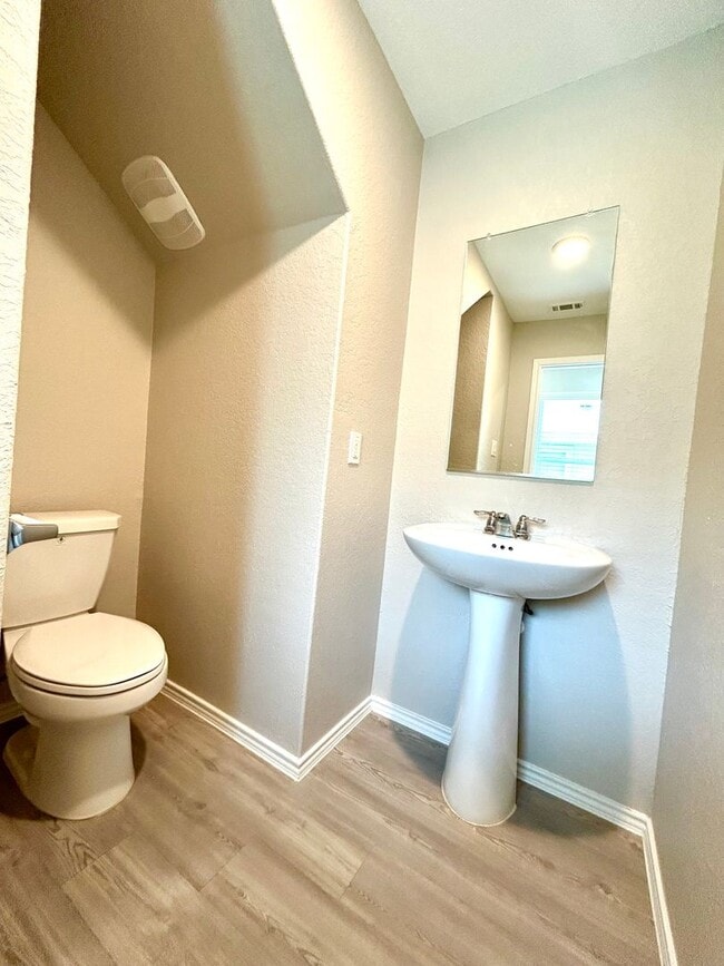 Building Photo - *COMING SOON* Modern Two-Story Home with Garage & Fenced Yard!