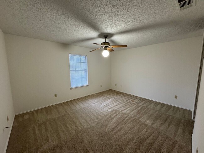 Building Photo - Midway ISD Duplex