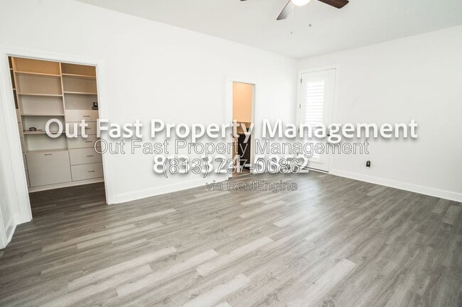 Building Photo - 4859 W Prescott St