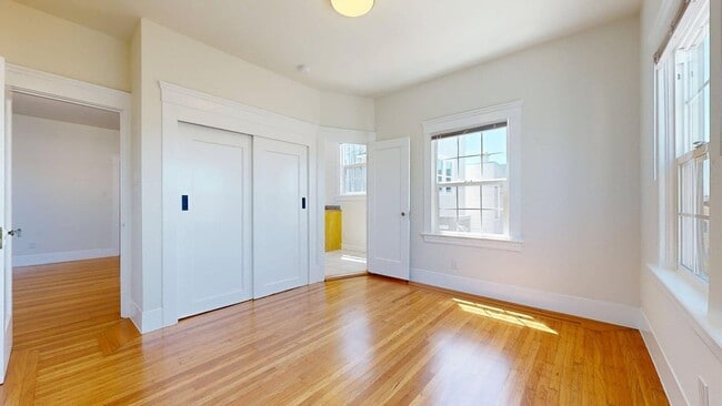 Building Photo - 1608 Balboa St