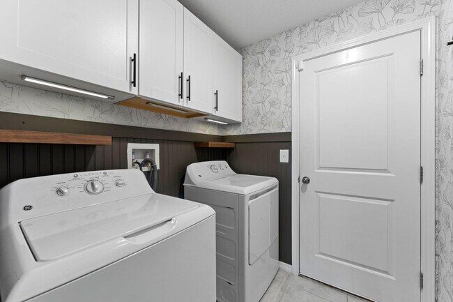 Building Photo - 7314 King Crk Dr