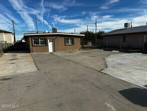 Building Photo - 8932 Ankerson St