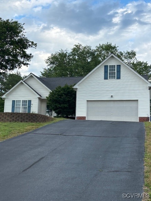 Building Photo - 8120 Castle Grove Dr