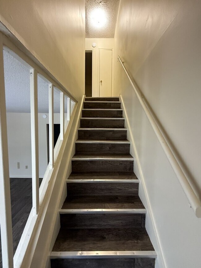 Building Photo - 3606 Medical Dr