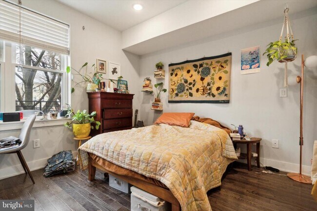 Building Photo - 818 N 16th St