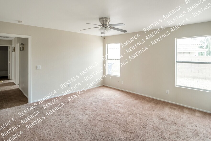 Building Photo - 1200 W Kingbird Dr