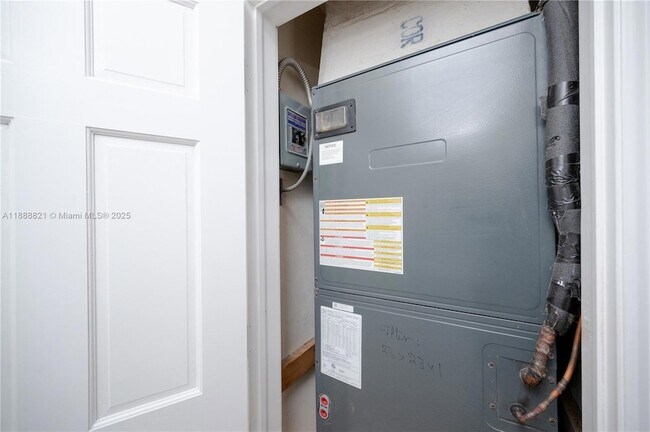 Building Photo - 9881 SW 1st Ct