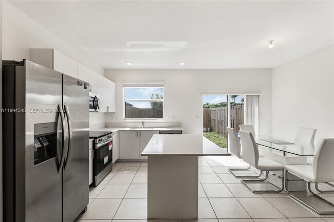 Building Photo - 29254 SW 163rd Ct