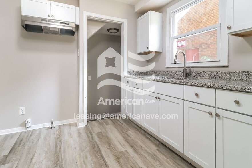 Building Photo - 17878 Runyon St