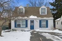 Building Photo - 426 Alpine Dr