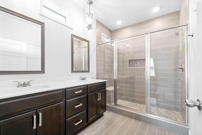 Building Photo - 1026 Cherry Acrs Dr