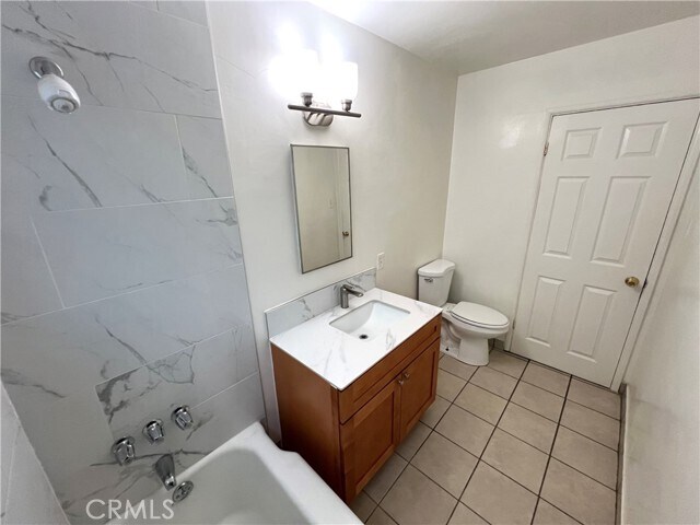 Building Photo - 6345 Templeton St