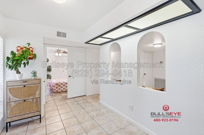 Building Photo - 8344 N 21st Dr