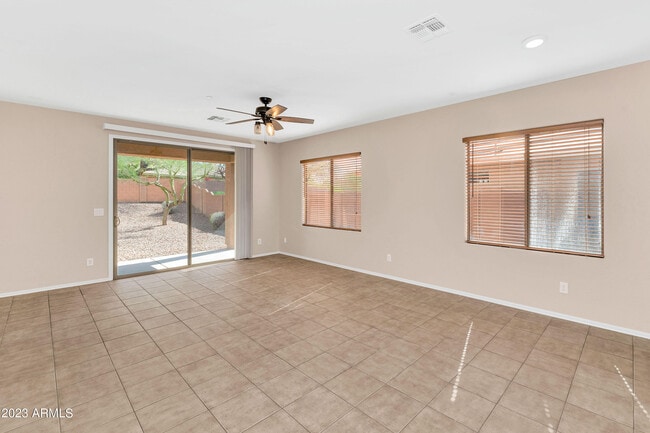 Building Photo - 40291 N La Cantera Dr