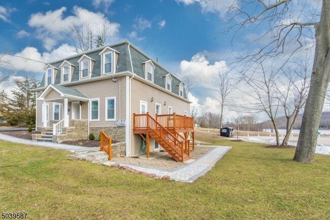 Building Photo - 43 Perrin Ave