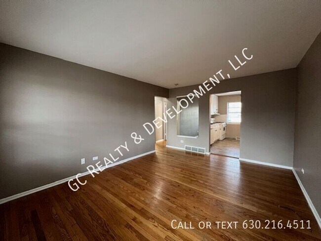 Building Photo - 4323 Elm St