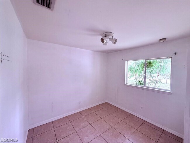 Building Photo - 1221 East 12th Street