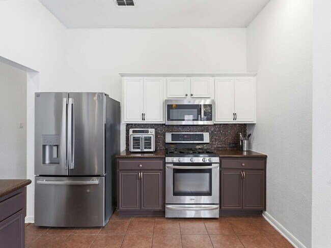 Building Photo - 1039 Wood Brook Dr