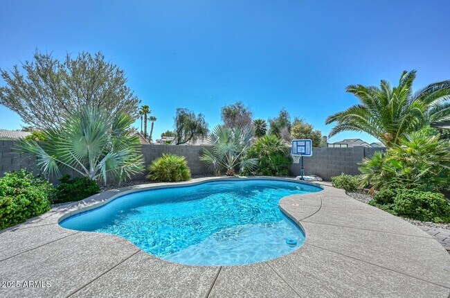 Building Photo - 18203 N 85th Dr