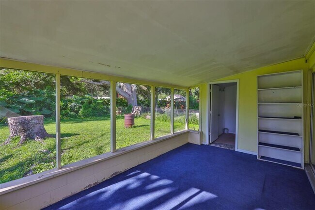 Building Photo - 11507 Valencia Dr