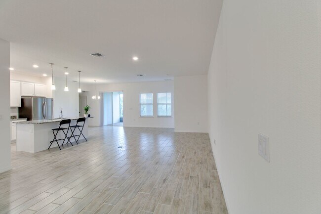 Building Photo - 2525 Carriage Pointe Loop