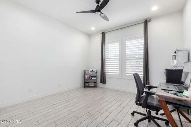 Building Photo - 12637 W Cassia Trail